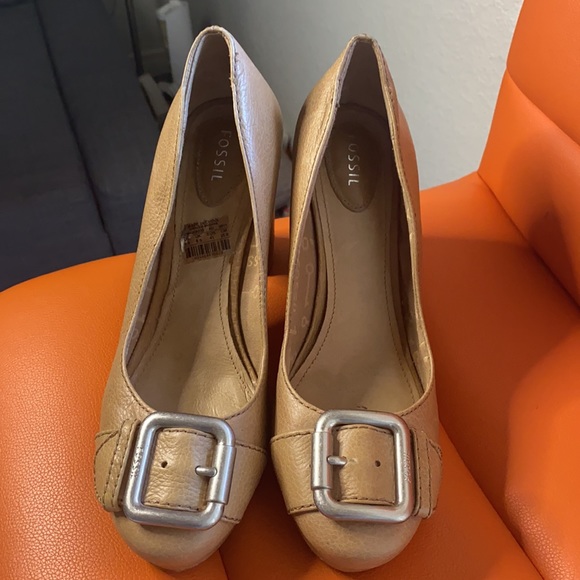 Fossil heels in good condition. - Picture 2 of 6